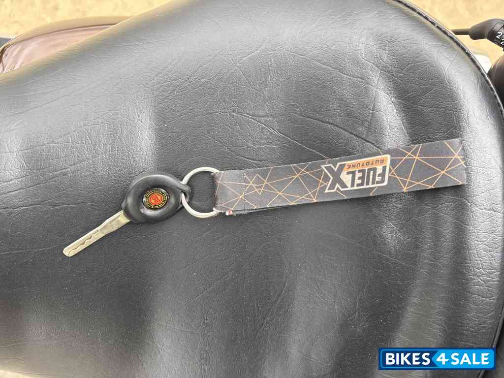 Royal Enfield Meteor 350 Supernova Royal Enfield Meteor 350 Supernova