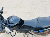 Black Bajaj Pulsar P150 Twin Disc Split Seat