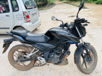 Black Bajaj Pulsar P150 Twin Disc Split Seat