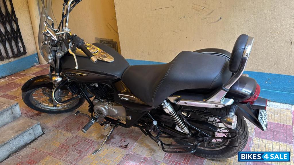 Bajaj Avenger Cruise 220