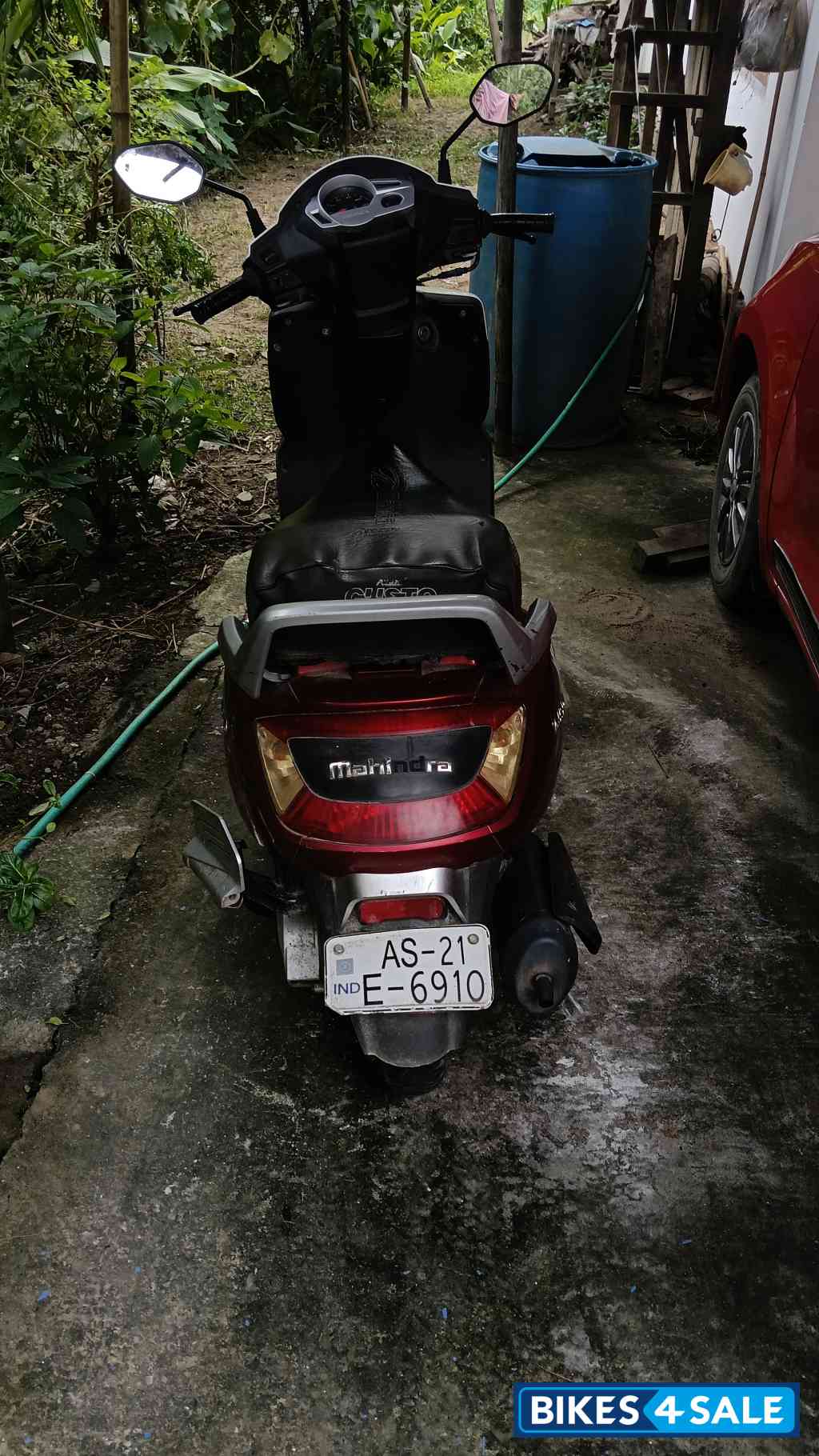 Mahindra Gusto RS