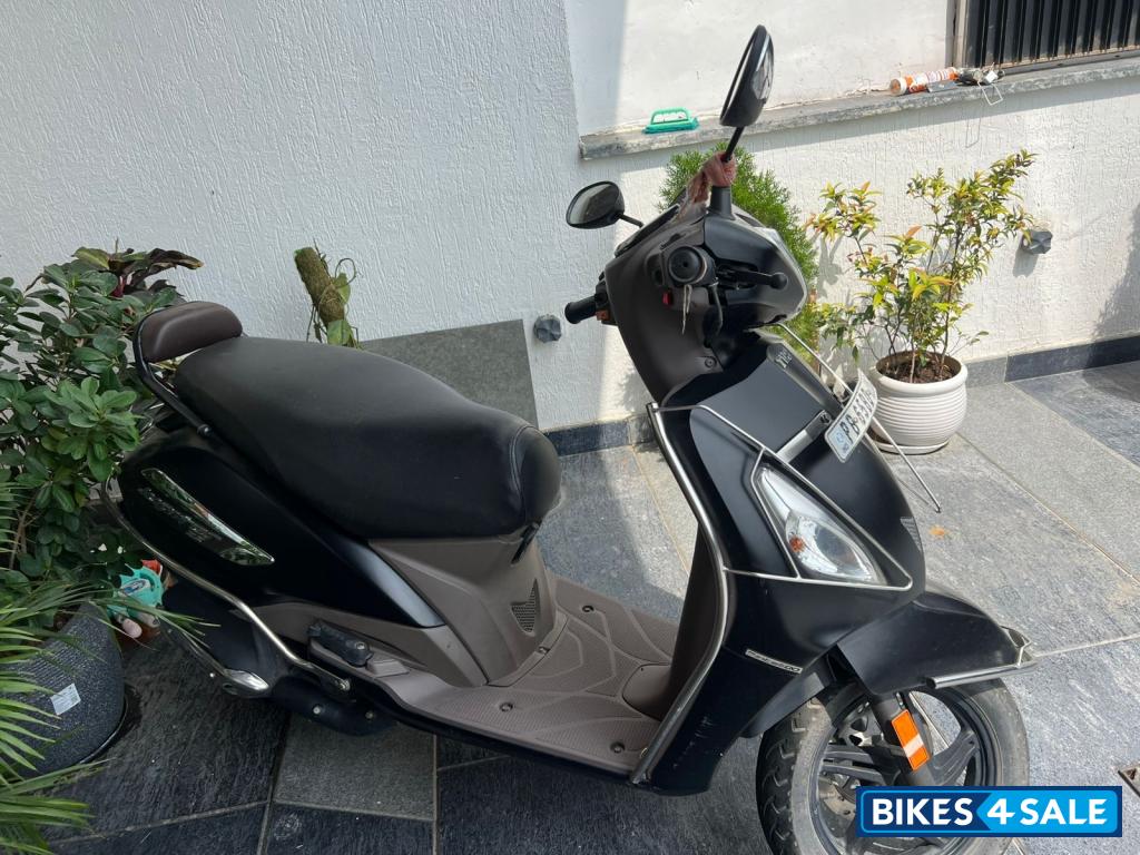 Black TVS Jupiter ZX SmartXonnect