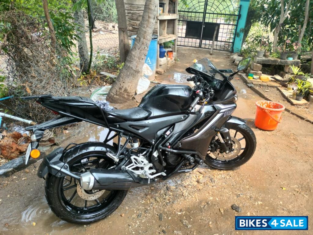 Yamaha R15 V4