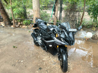 Yamaha R15 V4