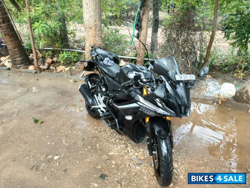 Yamaha R15 V4
