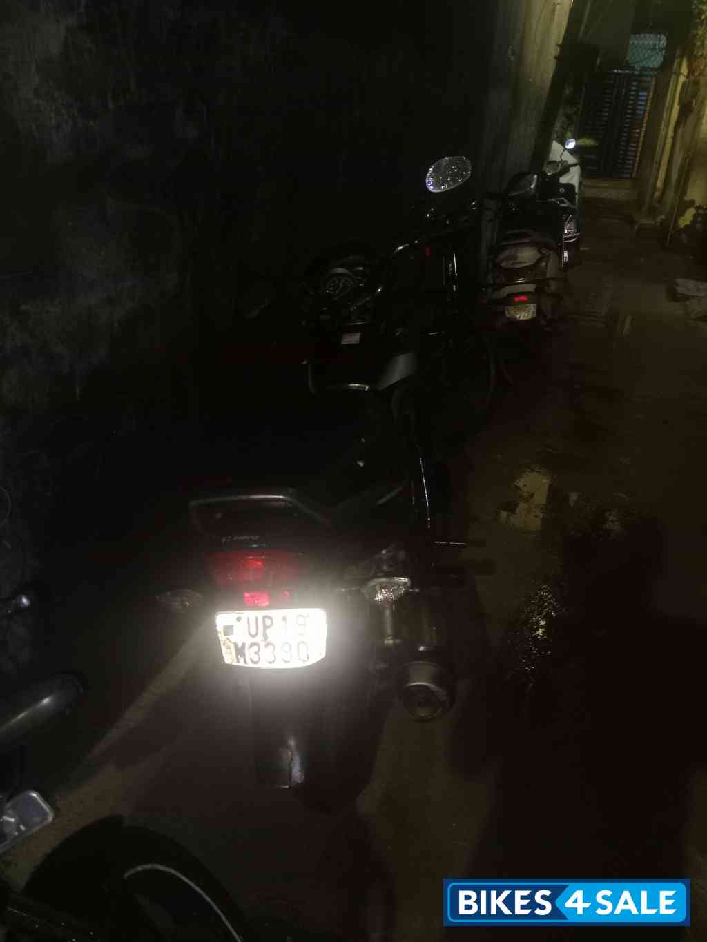 Black And White Hero Super Splendor BS6