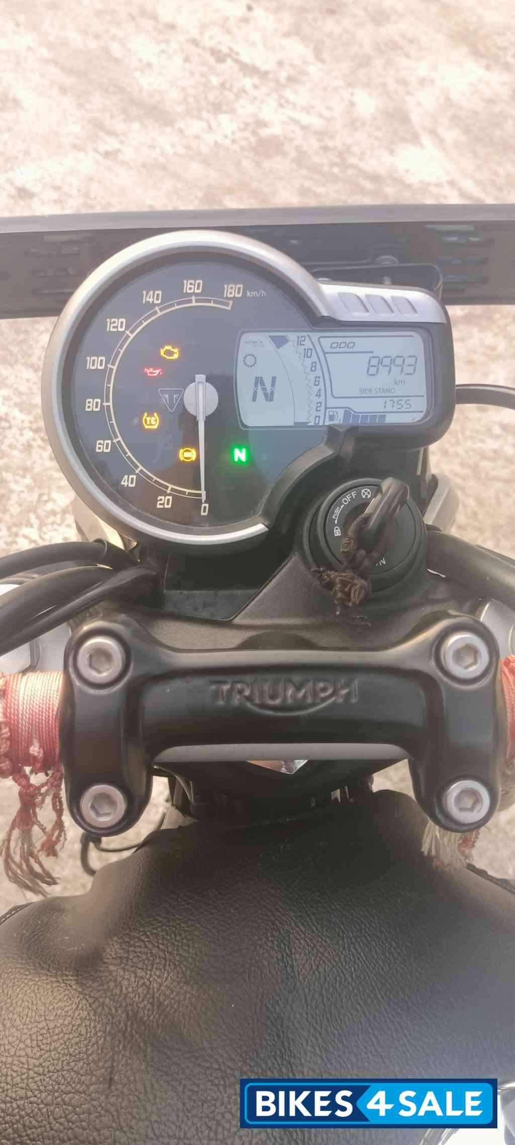 Black Triumph Speed 400