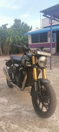 Black Triumph Speed 400