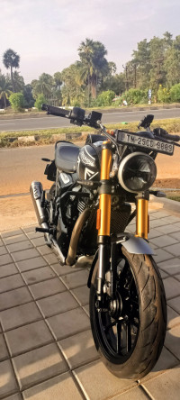 Black Triumph Speed 400