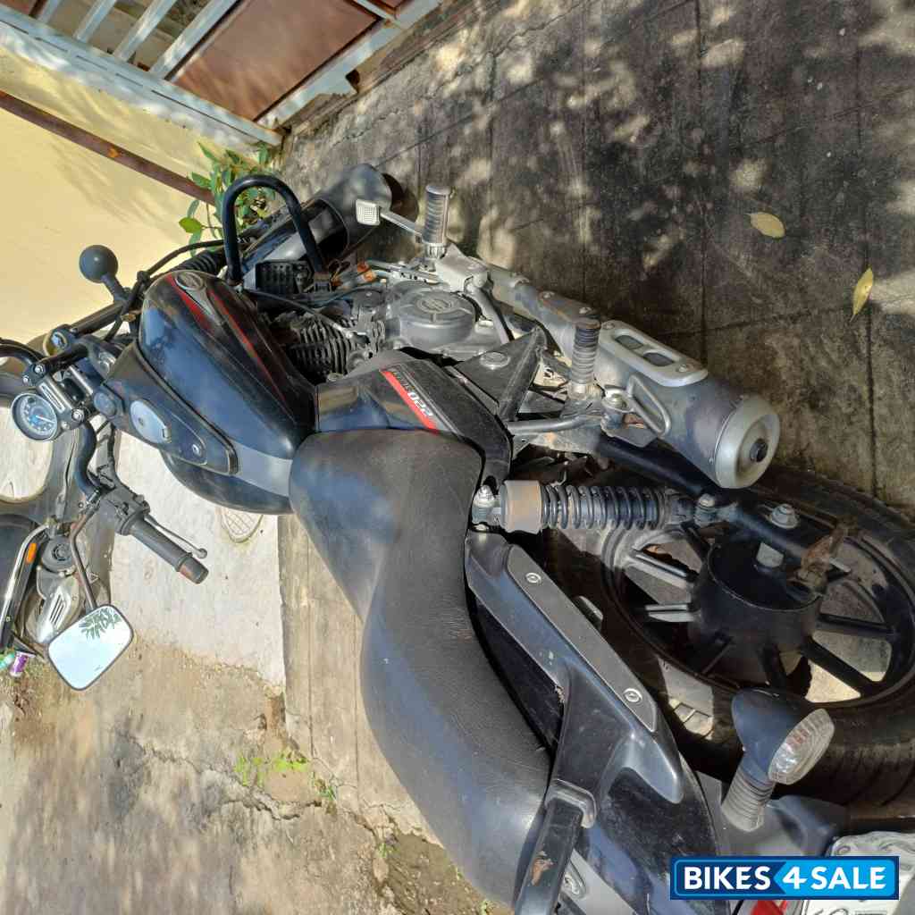 Bajaj Avenger Street 220 BS6