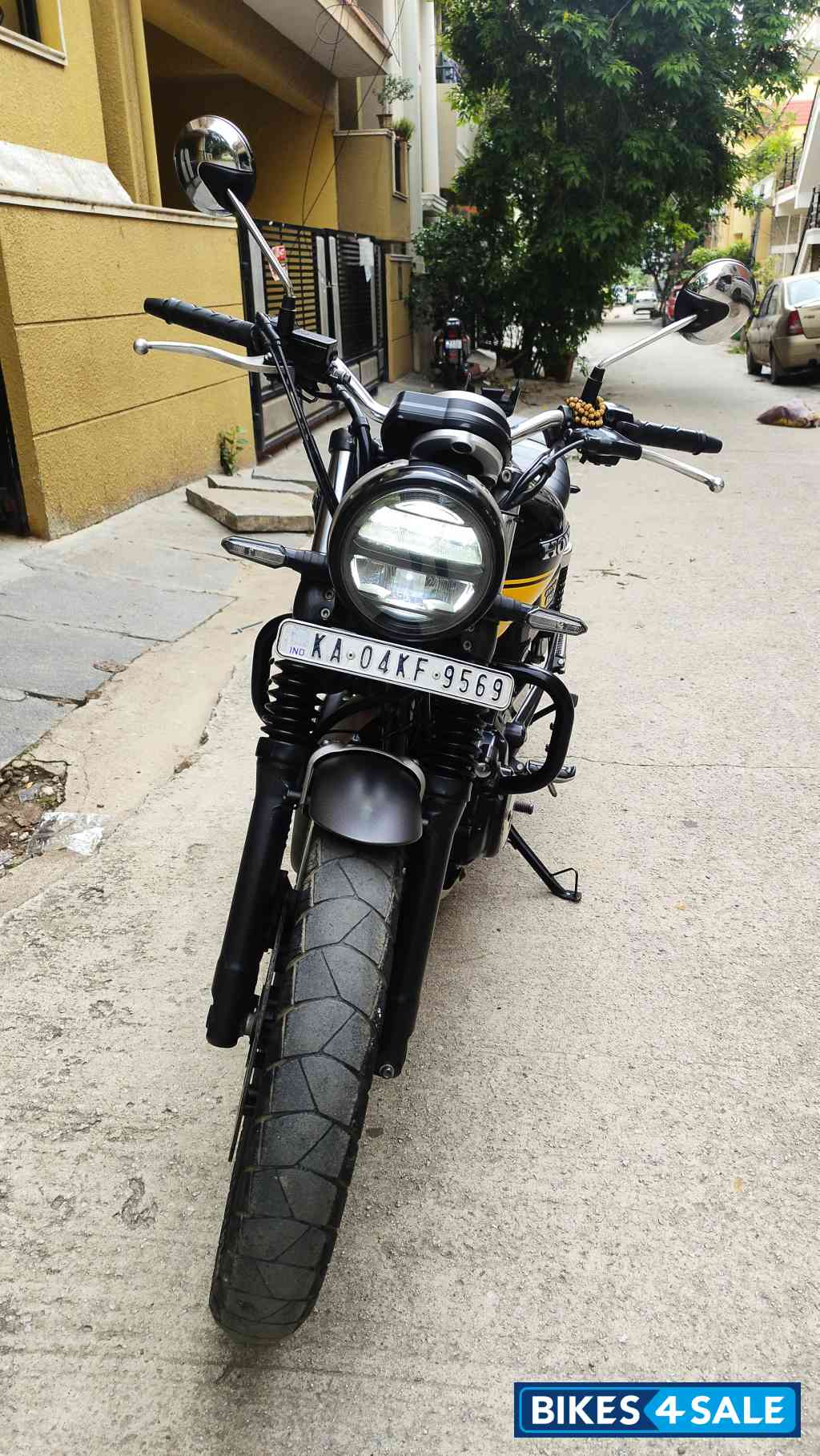 Black And Yellow Dual Tone Honda CB350RS