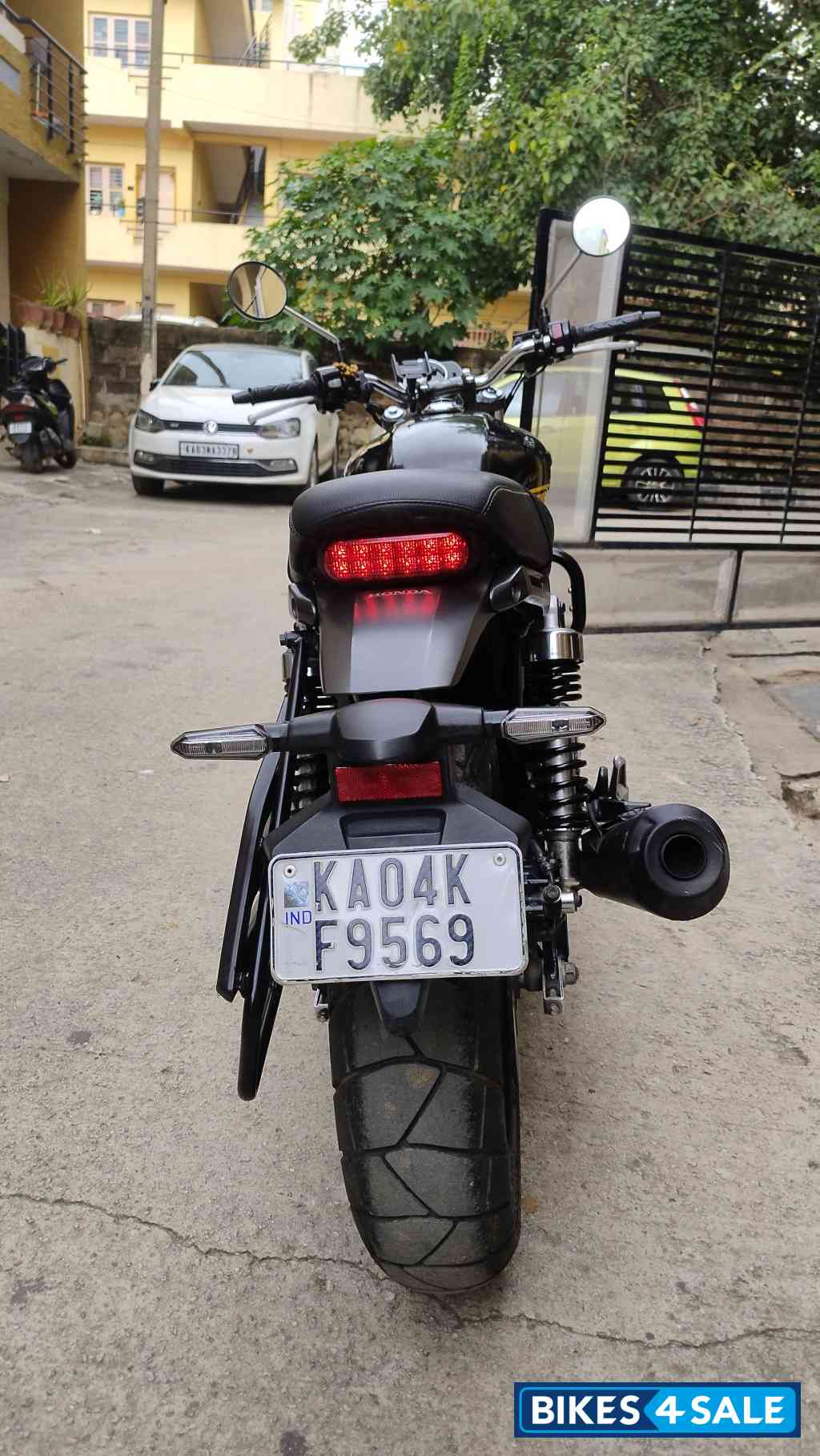 Black And Yellow Dual Tone Honda CB350RS