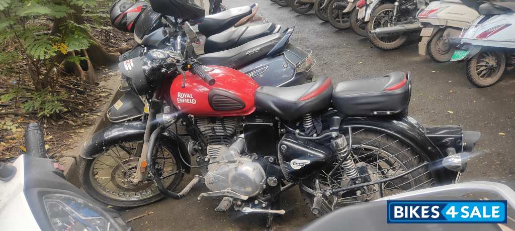 Red Black Royal Enfield Classic 350