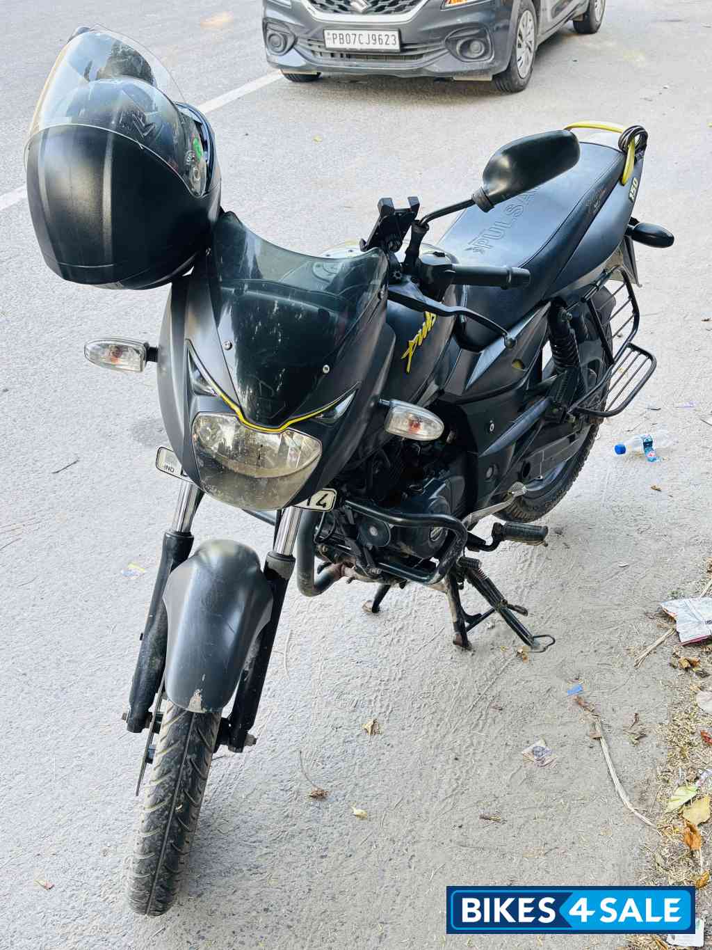 Black Decal Green Bajaj Pulsar 150 DTSi
