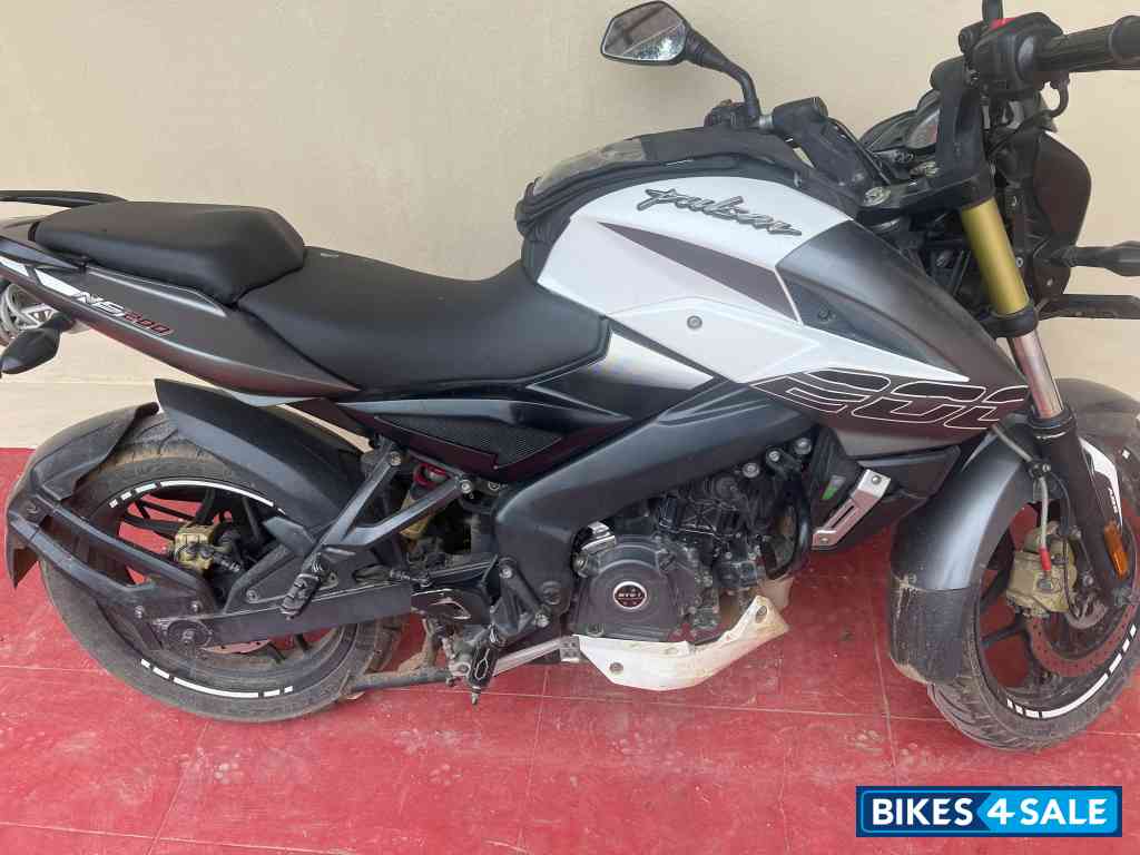 Bajaj Pulsar NS 200 BS6
