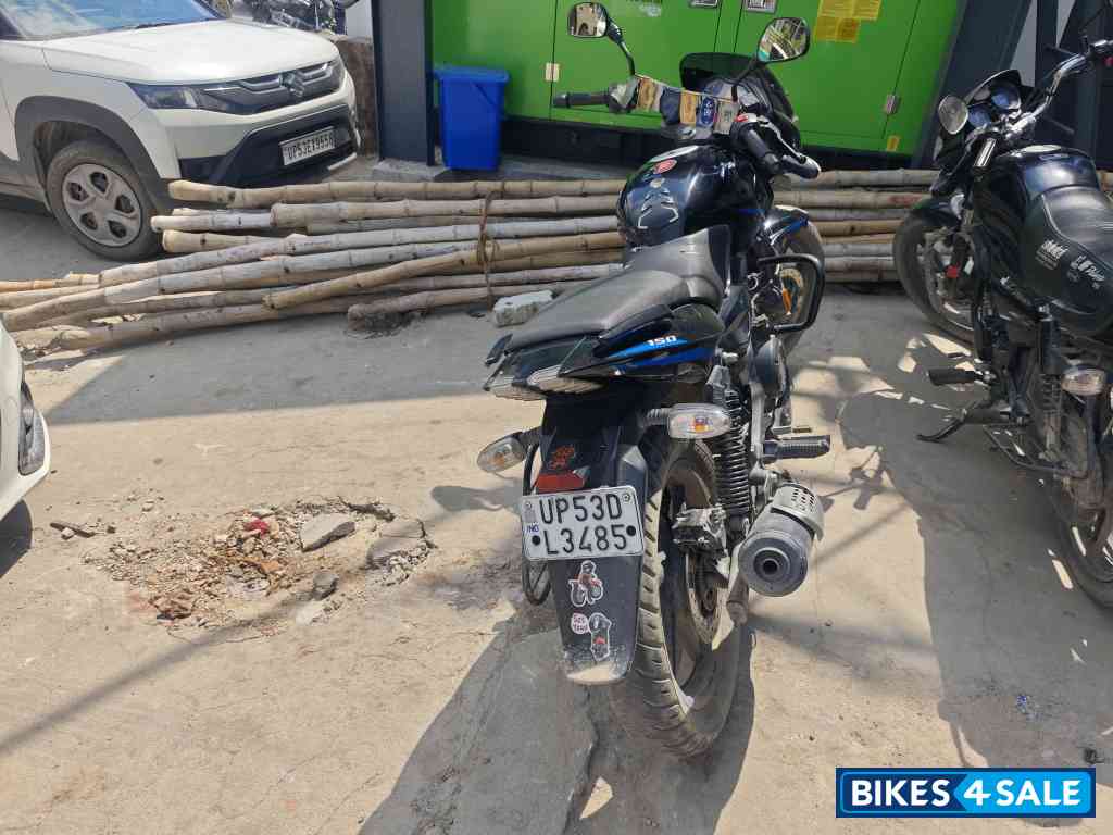 Black And Blue Bajaj Pulsar 150 Twin Disc