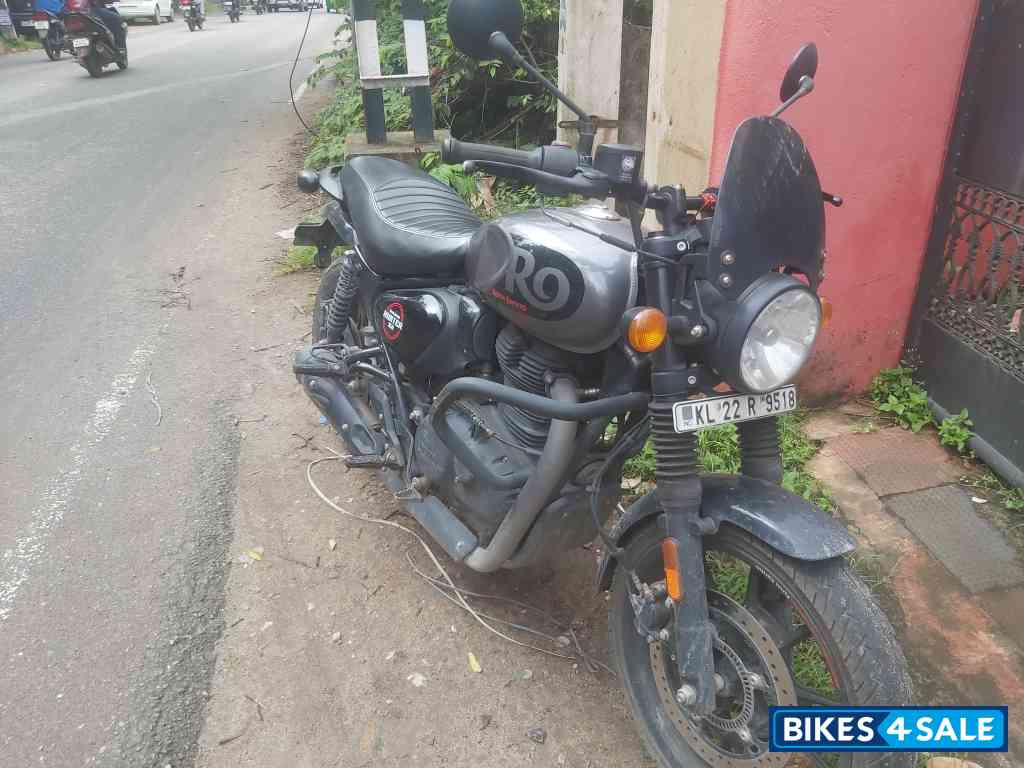 Royal Enfield Hunter 350 Metro