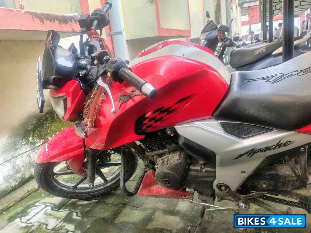 TVS Apache RTR 160 4V