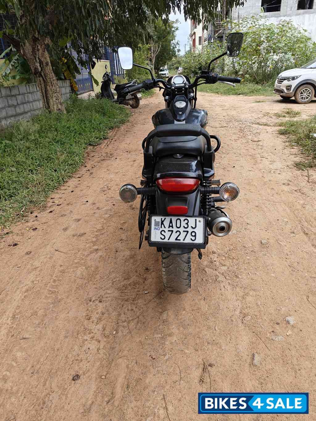 Bajaj Avenger 220 DTS-i