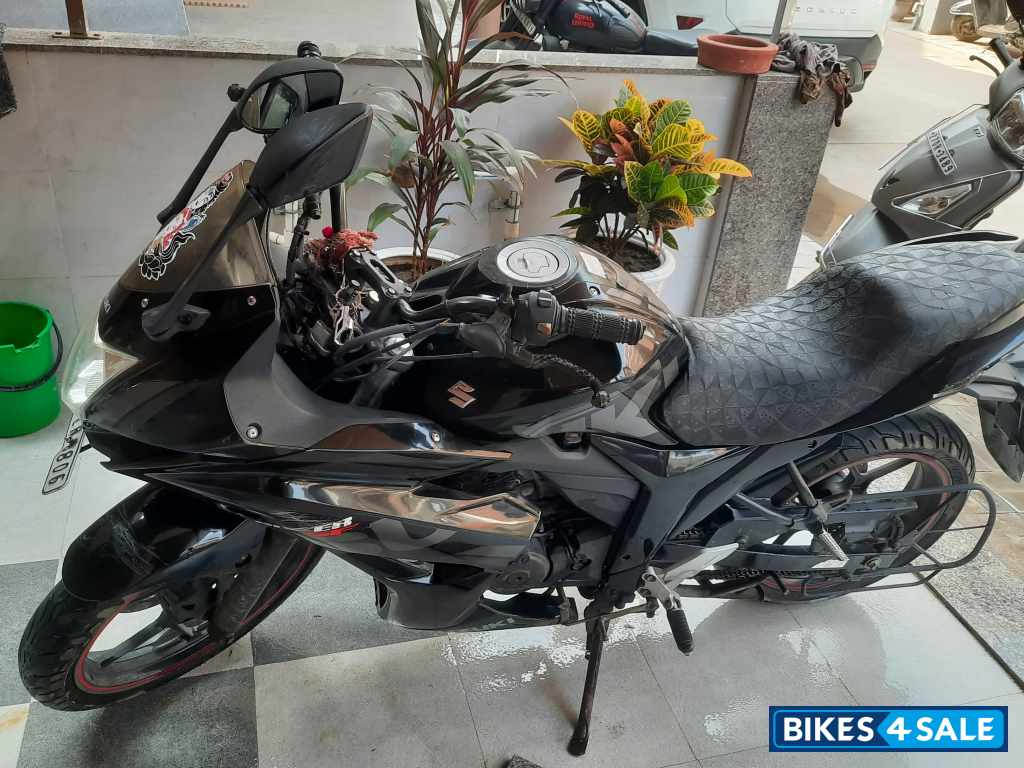 Suzuki Gixxer ABS