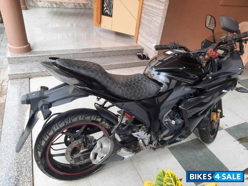 Suzuki Gixxer ABS