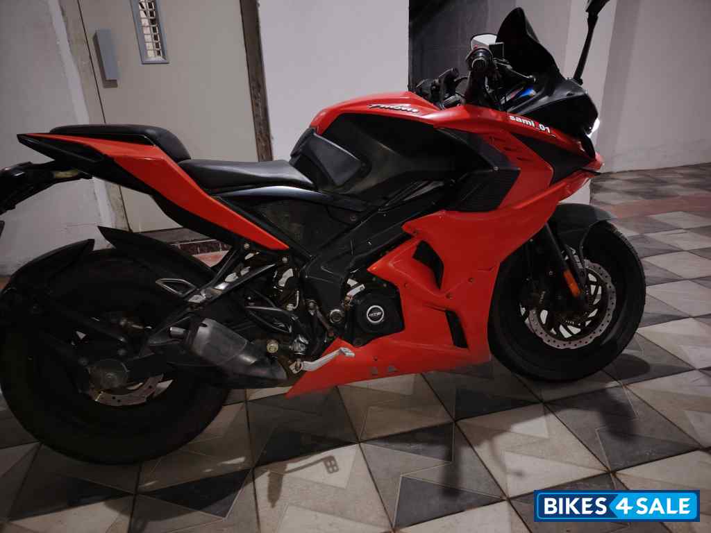 Burnt Red Bajaj Pulsar RS 200 BS6