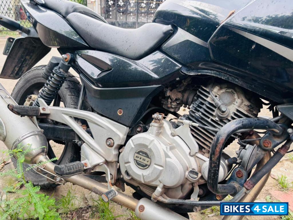 Bajaj Pulsar 220 DTSi Bajaj Pulsar 220 DTSi