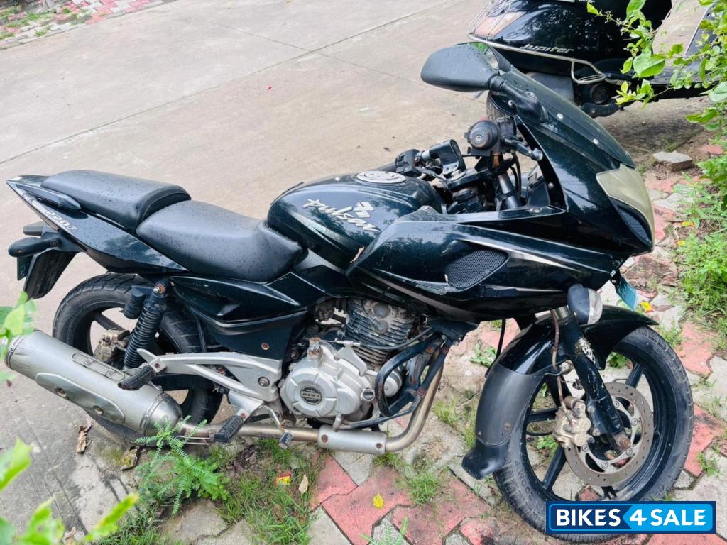 Bajaj Pulsar 220 DTSi Bajaj Pulsar 220 DTSi