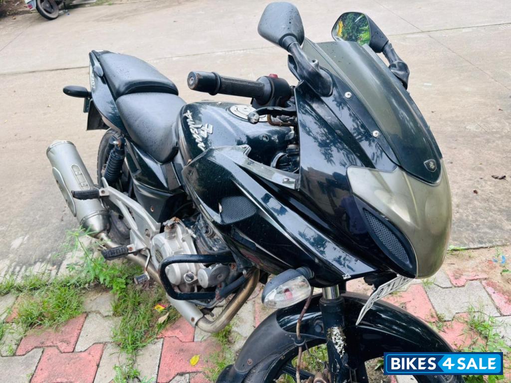 Bajaj Pulsar 220 DTSi Bajaj Pulsar 220 DTSi