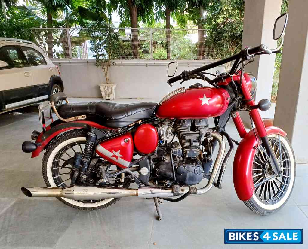 Modified Red Royal Enfield Classic 500