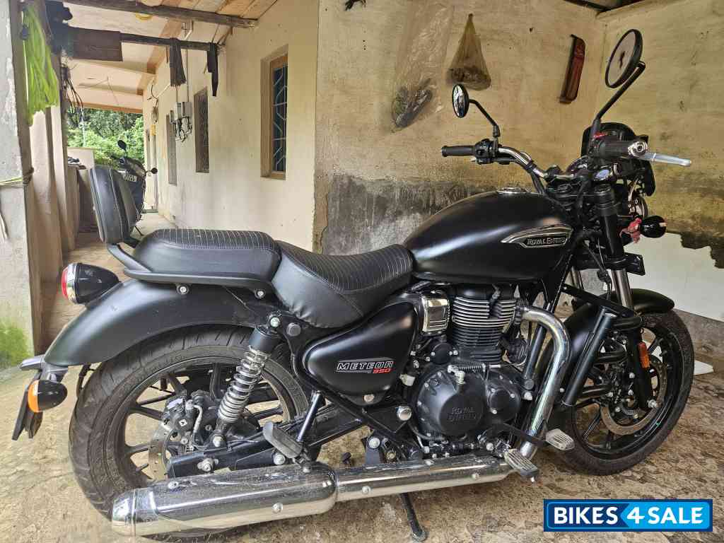 Royal Enfield Meteor 350 Stellar
