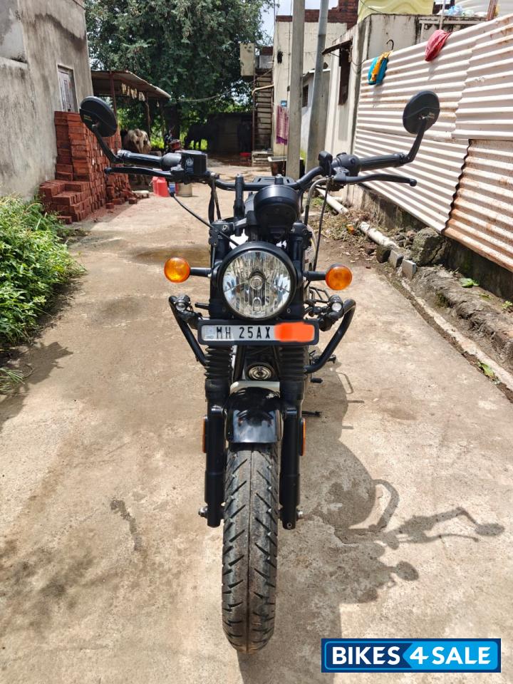 Black Silver Royal Enfield Hunter 350 Metro