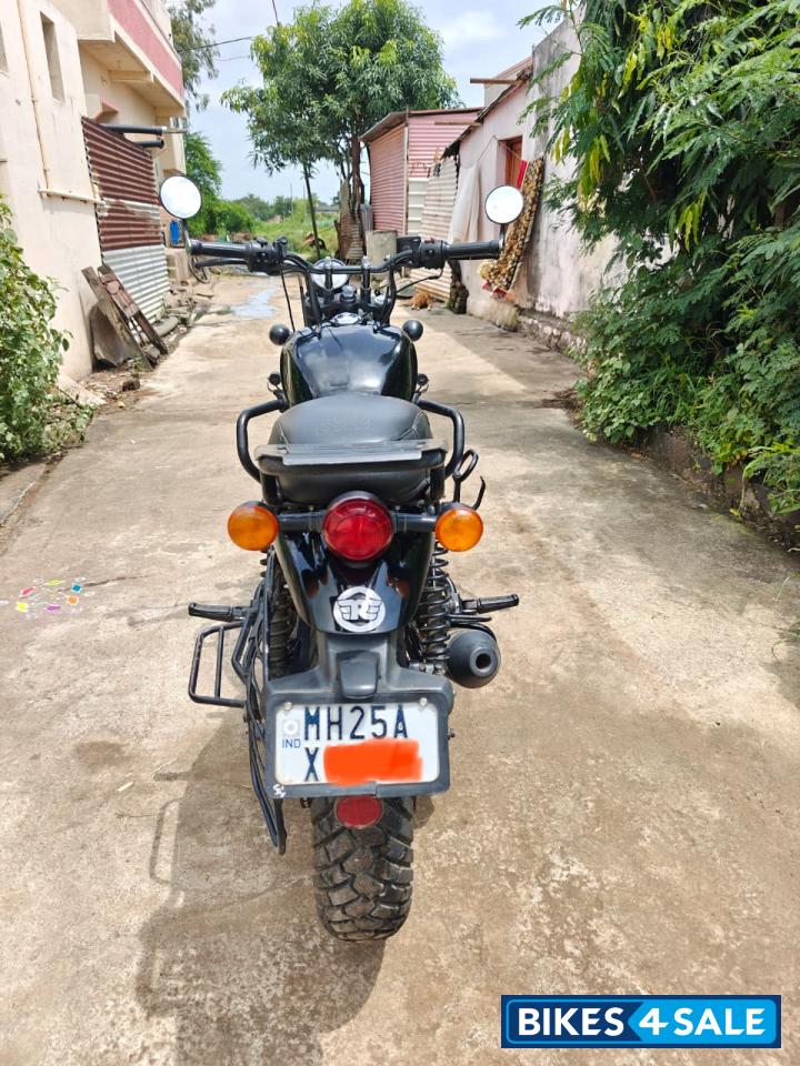 Black Silver Royal Enfield Hunter 350 Metro