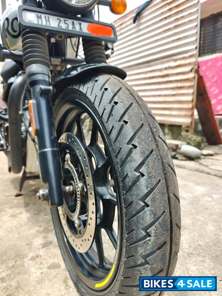 Black Silver Royal Enfield Hunter 350 Metro