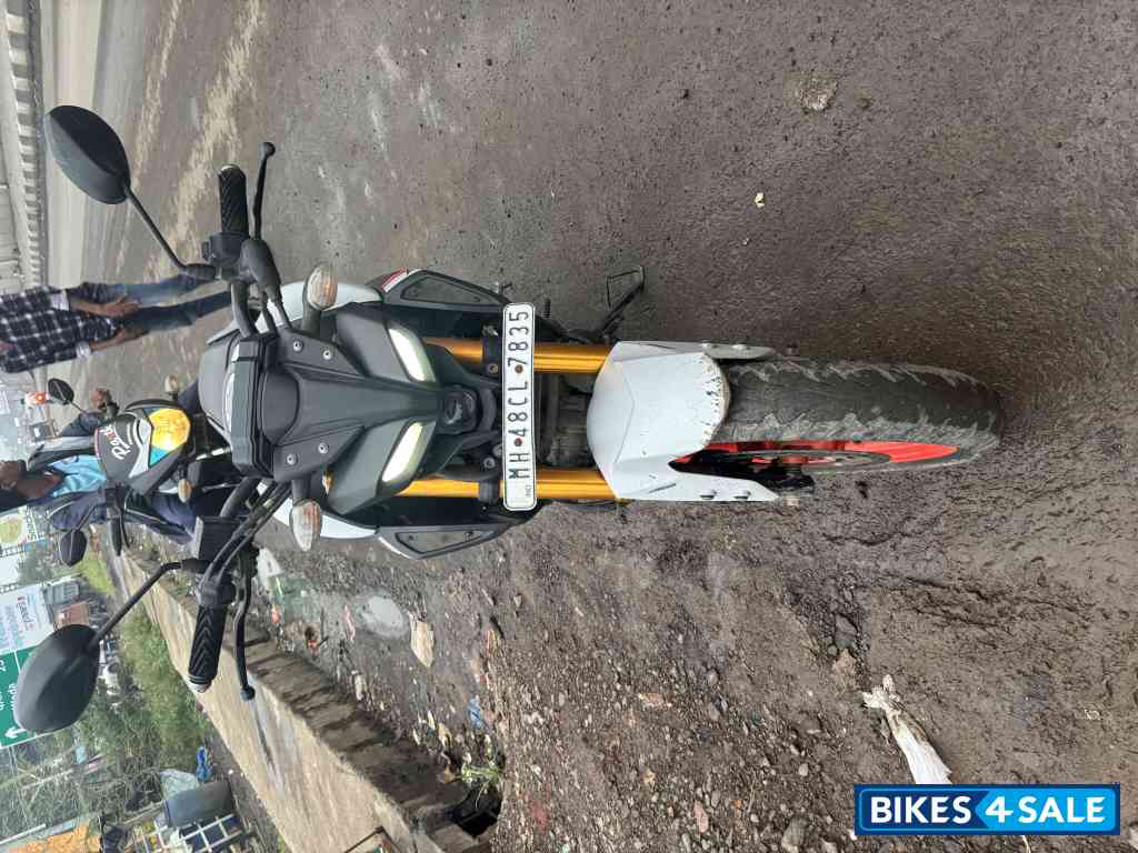 White Red Yamaha MT-15 Ver 2.0