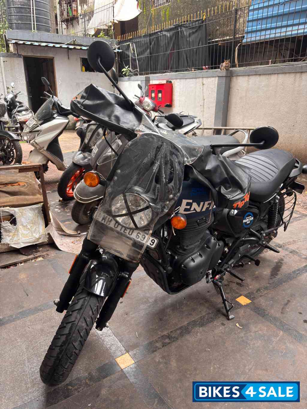 Reble Blue Royal Enfield Hunter 350 2025 Reble Blue Royal Enfield Hunter 350 2025