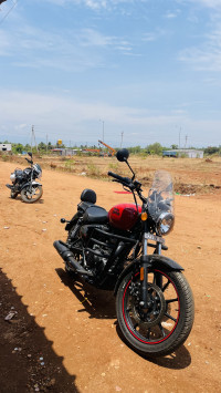 Royal Enfield Meteor 350 Fireball