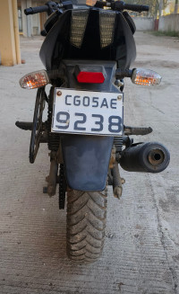Black Bajaj Pulsar P150 Twin Disc Split Seat