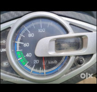 Slver-black Suzuki Swish