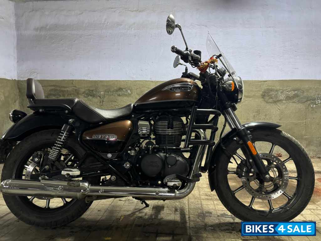 Brown Cs Royal Enfield Meteor 350 Supernova