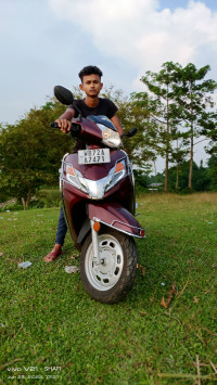 Meroon Honda Activa 125