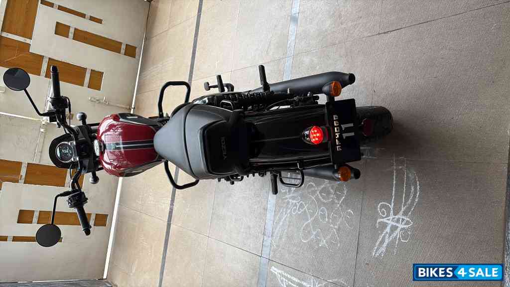 Yezdi Roadster Dual Tone