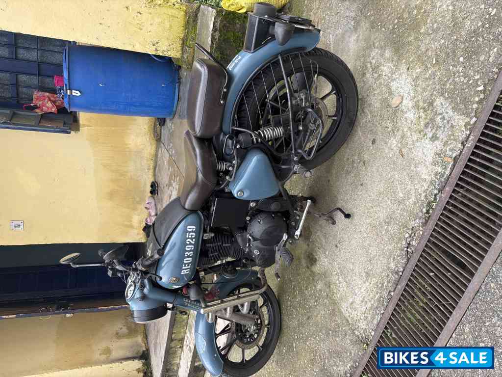 Royal Enfield Classic Signals Airborne Blue