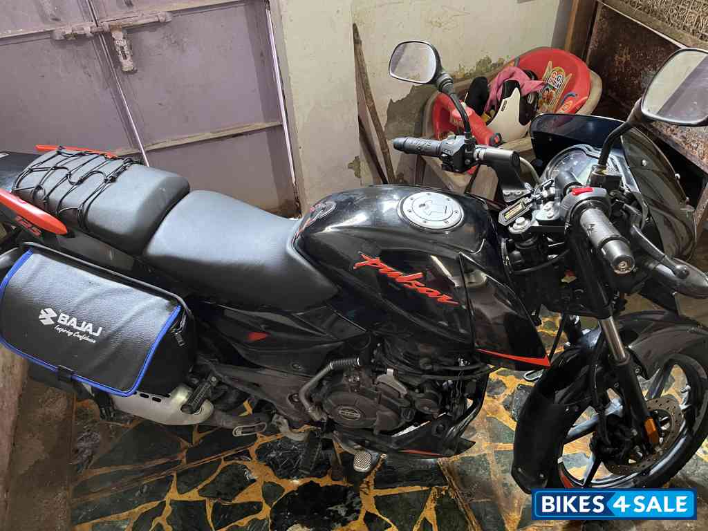 Black Orange Neon Bajaj Pulsar 125 Split Seat