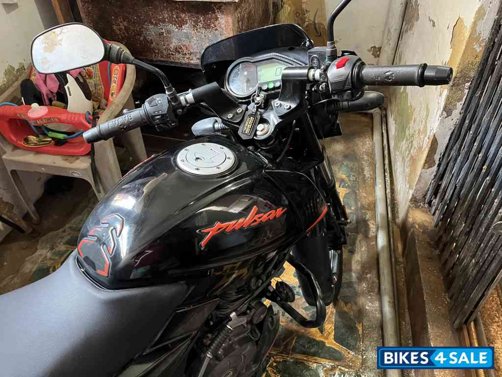 Black Orange Neon Bajaj Pulsar 125 Split Seat