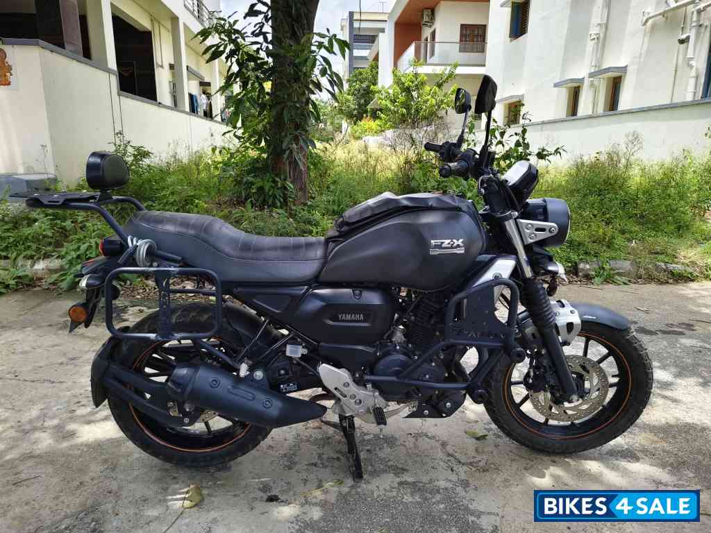 Black Yamaha FZ-X