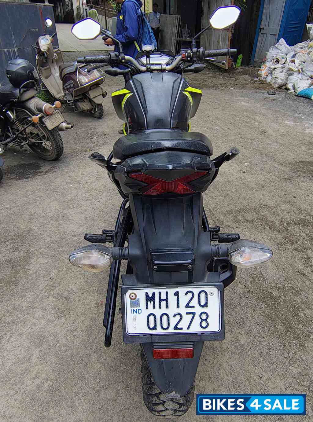 Honda CB Hornet 160R