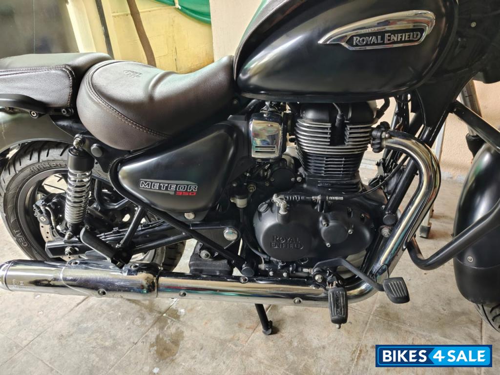 Stellar Black Royal Enfield Meteor 350 Stellar