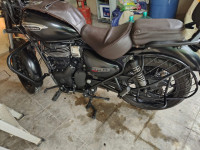 Stellar Black Royal Enfield Meteor 350 Stellar
