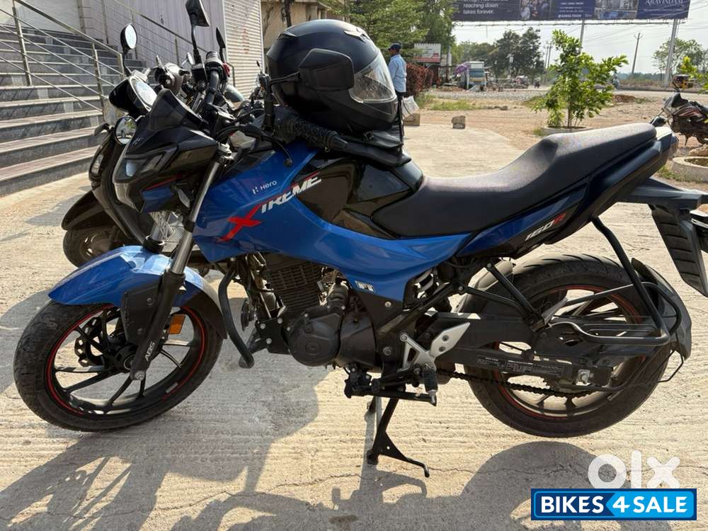 Vibrant Blue Metalic Hero Xtreme 160R